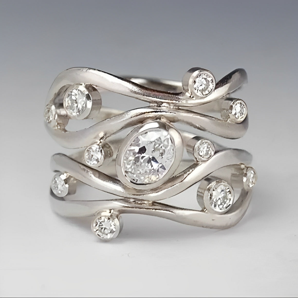 Inara – Vintage-Ring Silber mit Unregelmäßiger Zirkonia