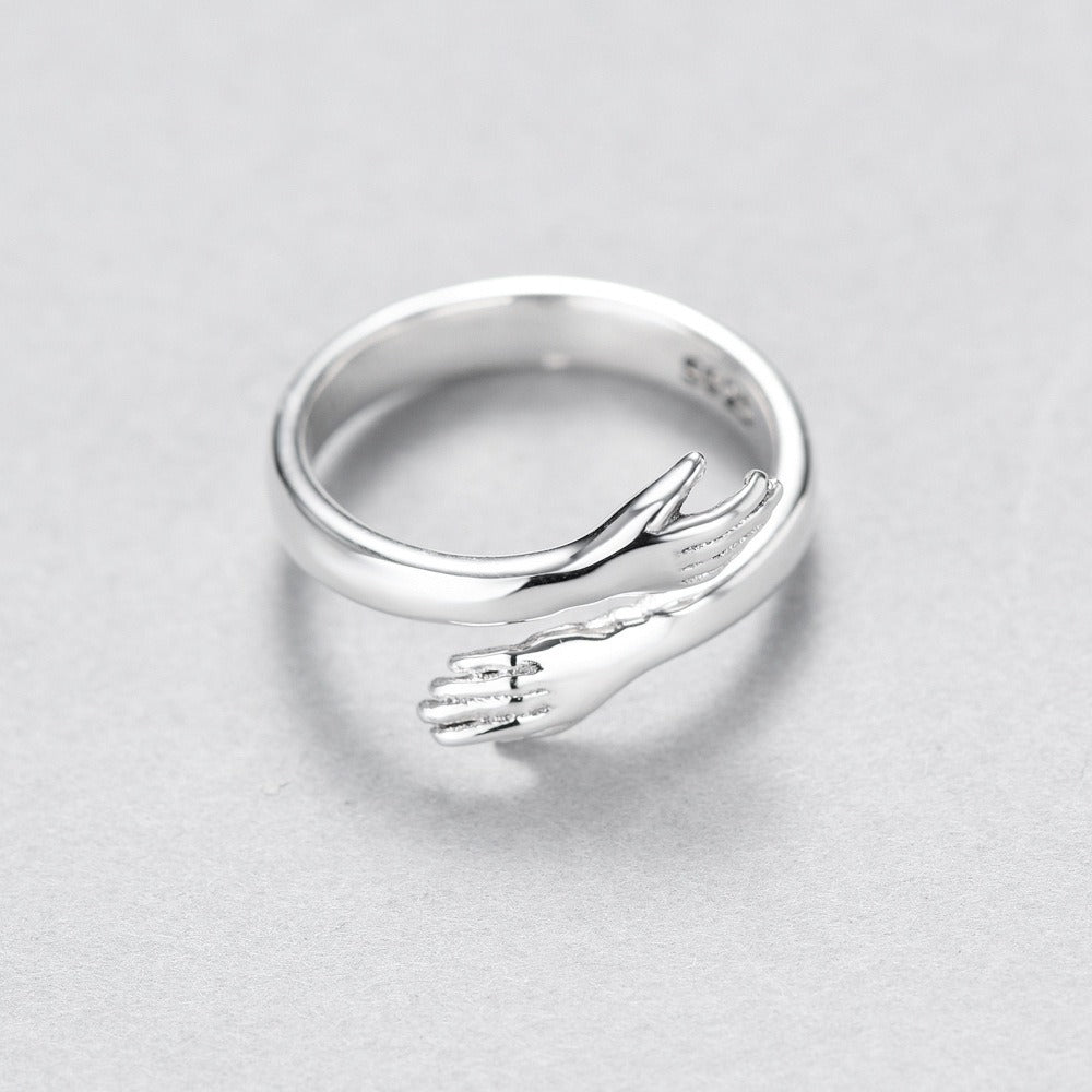 Ciara – Verstellbarer Verschlungener Ring aus Silber