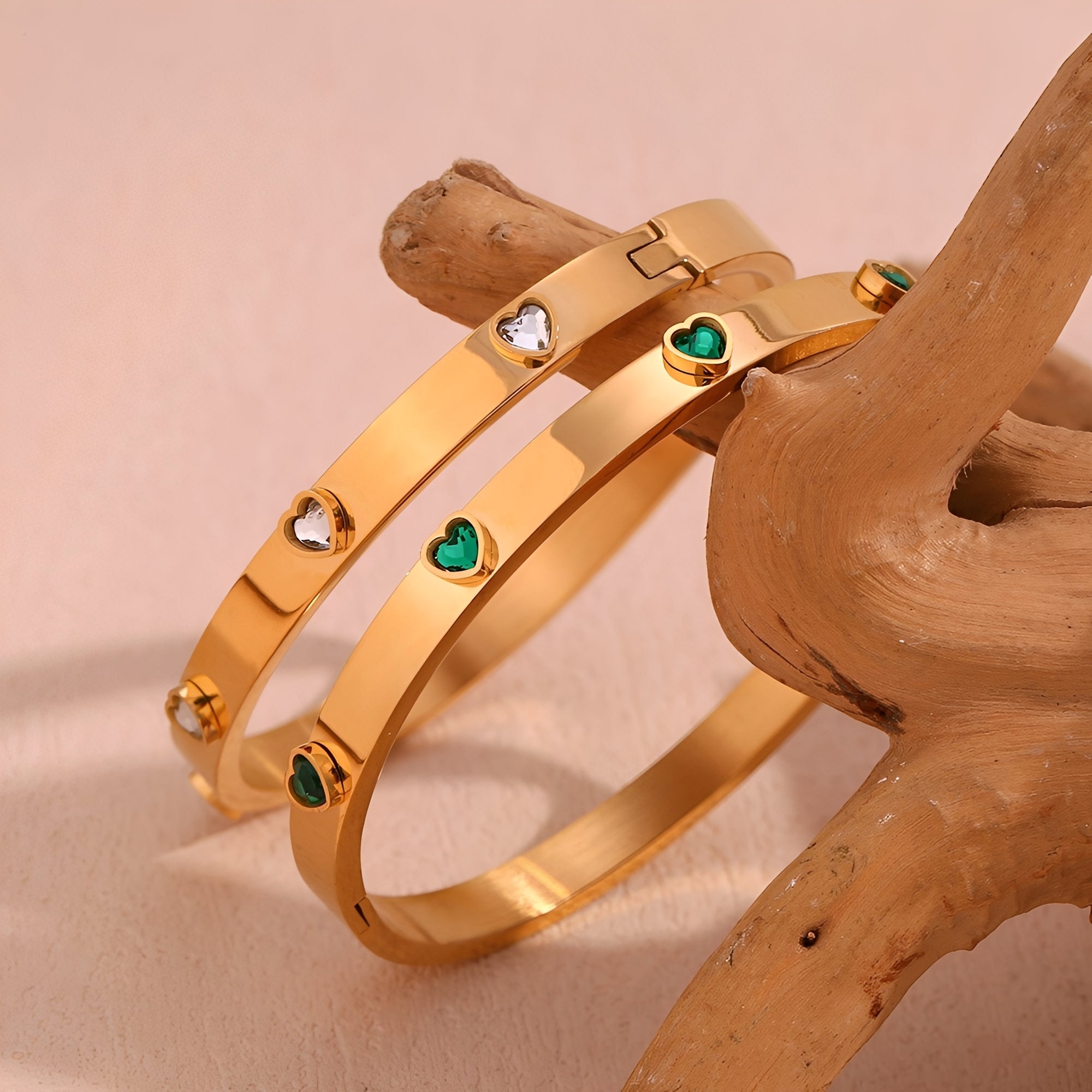 Anna – Pfirsichfarbenes Herzarmband mit Mikropavé aus Edelstahl