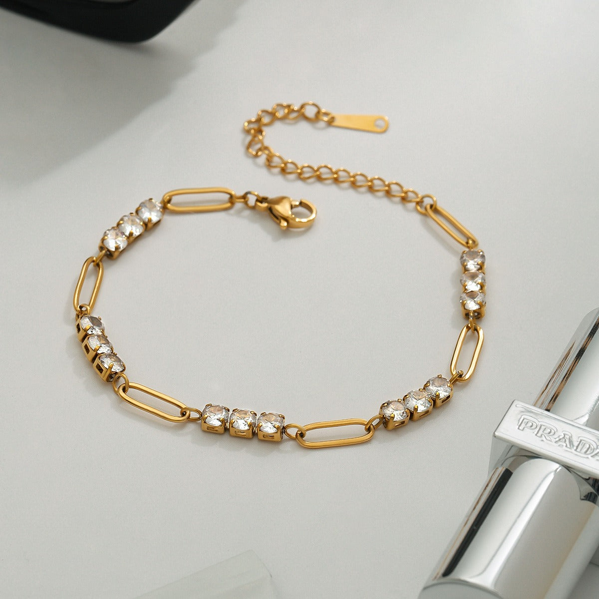 Clarisse – Armband Kette mit Diamanten besetzt