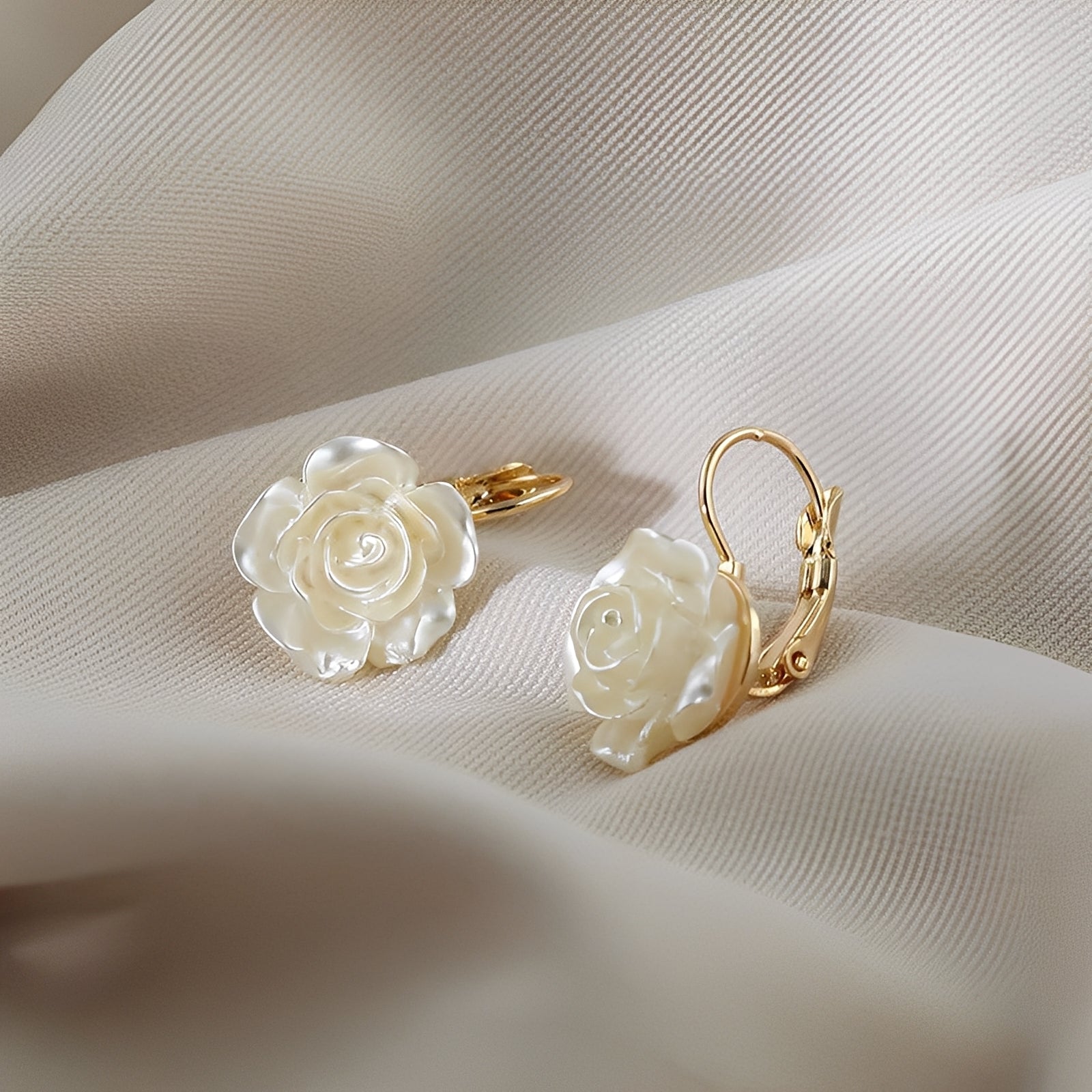 Kylie – Elegante Rosen-Ohrringe