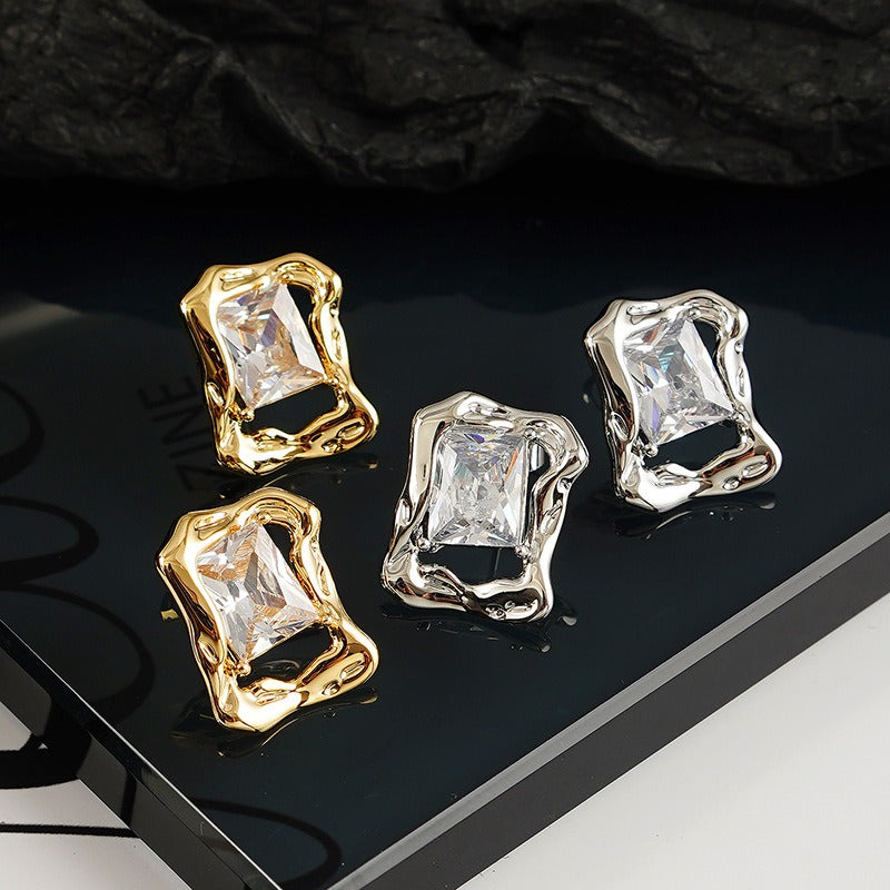 Hana – Ohrringe Flüssiger Goldener Stein