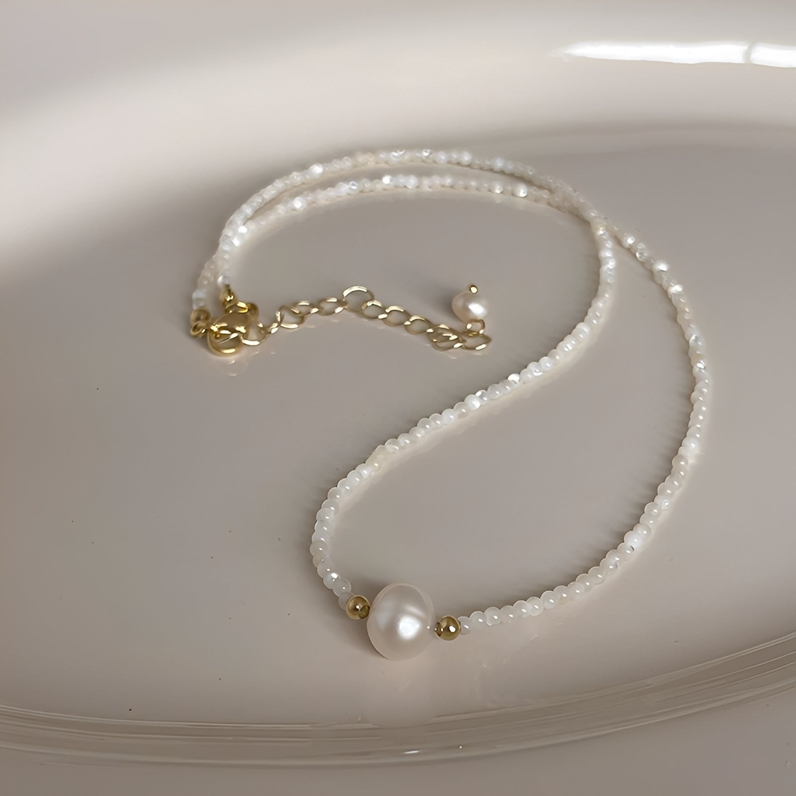 Claire – Elegante Perlenhalskette