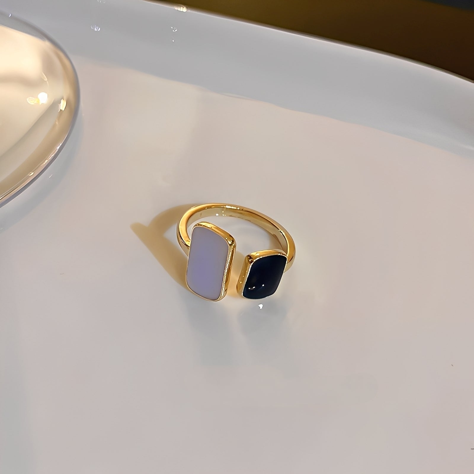 Nerina – Ring Aquamarin Umhüllend