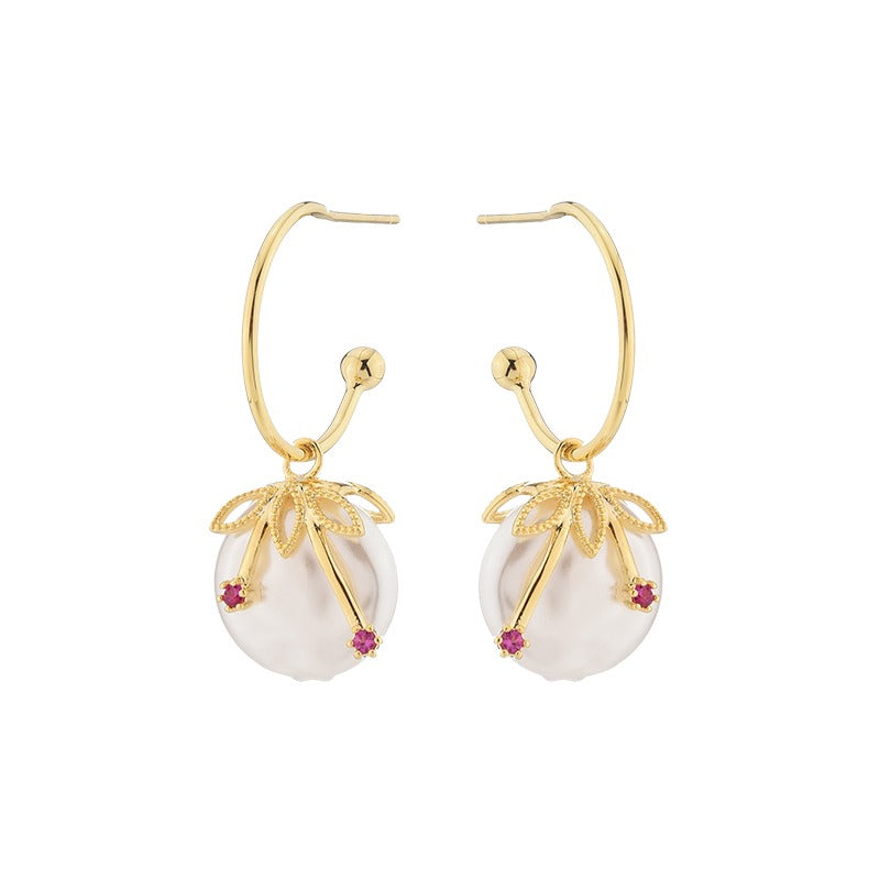 Cléa – Vintage Kirsche Ohrringe in Gold & Perle