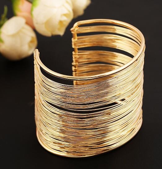 Mira – Elegantes Armband in Altgold
