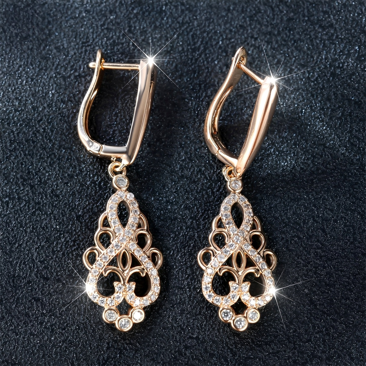 Belen – Elegante Elfen Goldohrringe