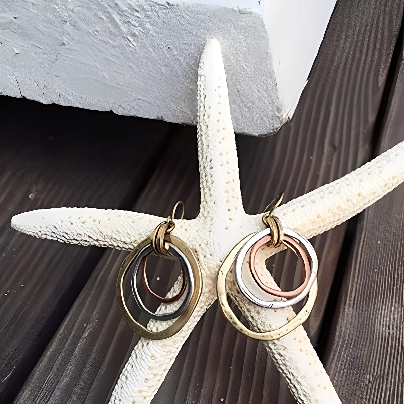 Nadia – Vintage-Ohrringe Gold und Silber