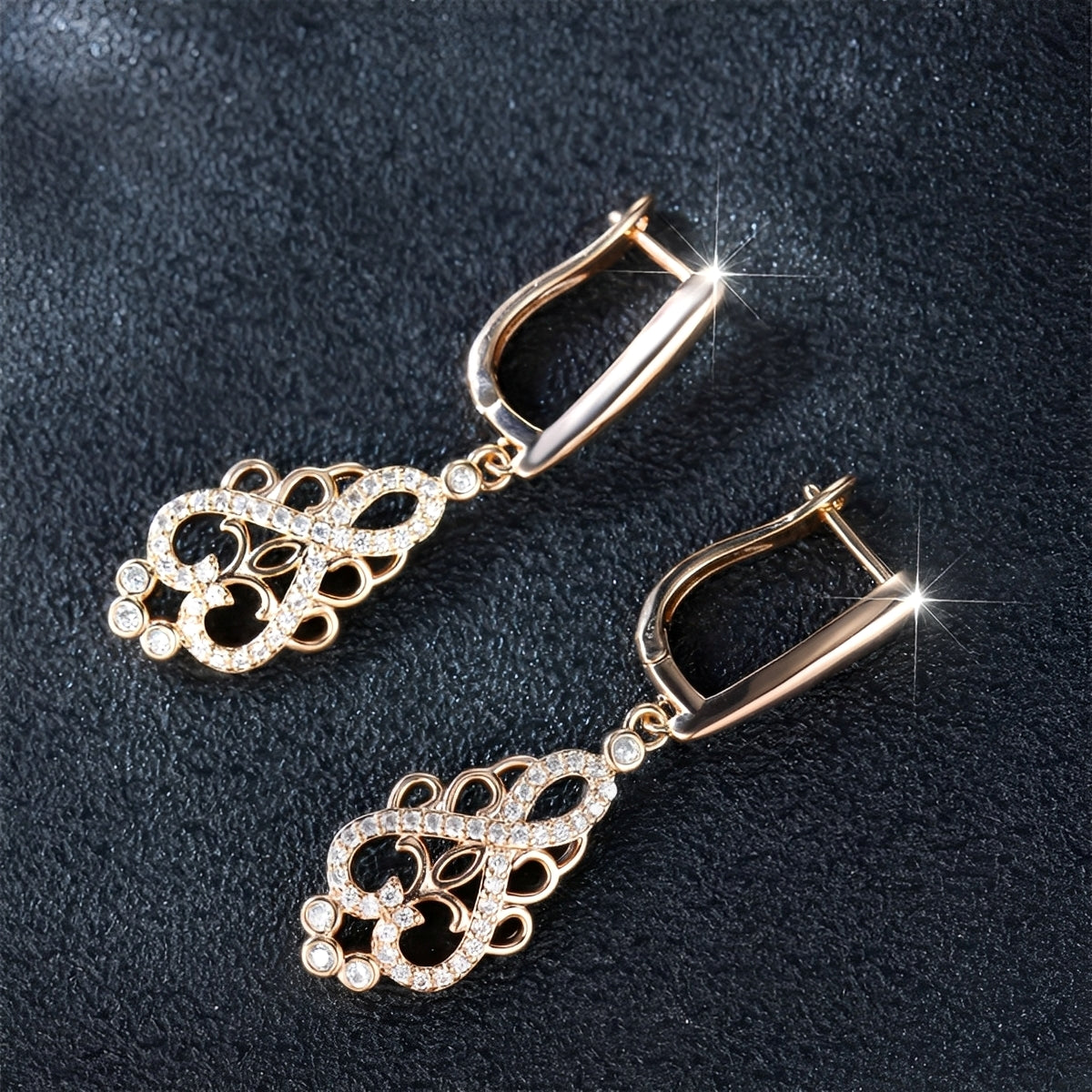 Belen – Elegante Elfen Goldohrringe