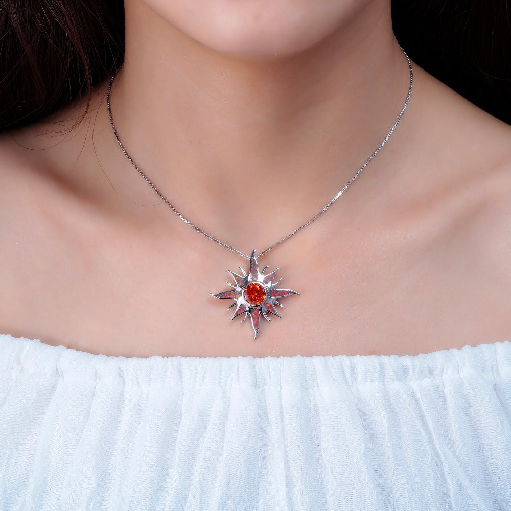 Yani – Kette Sonnenstrahl-Anhänger aus Feueropal & Granat