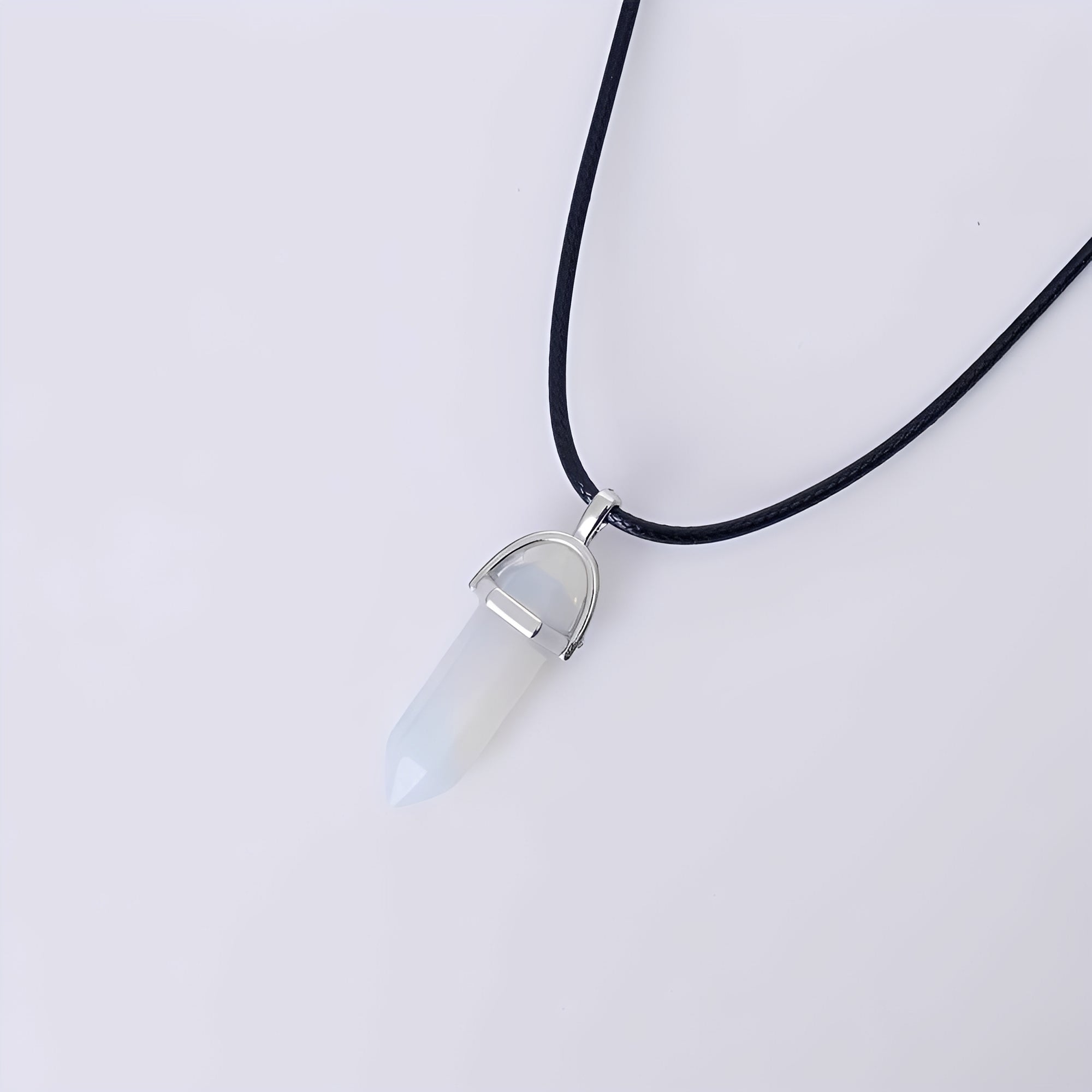 Mireille – Eleganter Choker in Feueropal