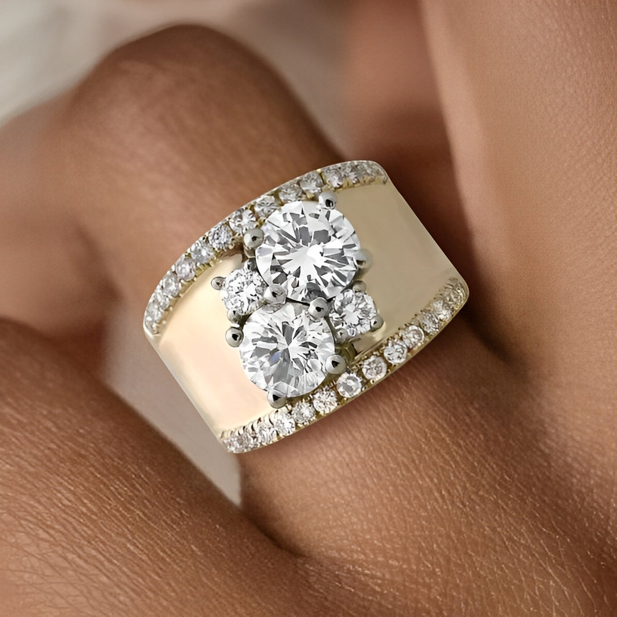 Leona – Goldener Vintage-Ring mit Heller Zirkonia