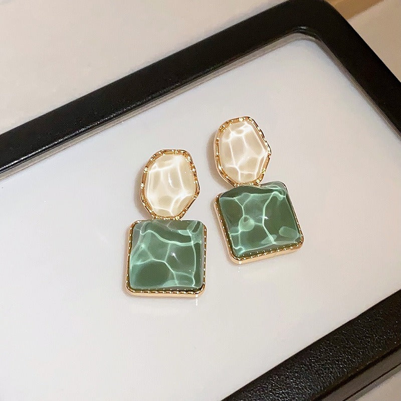 Lianne – Geometrische Emaillierte Ohrringe