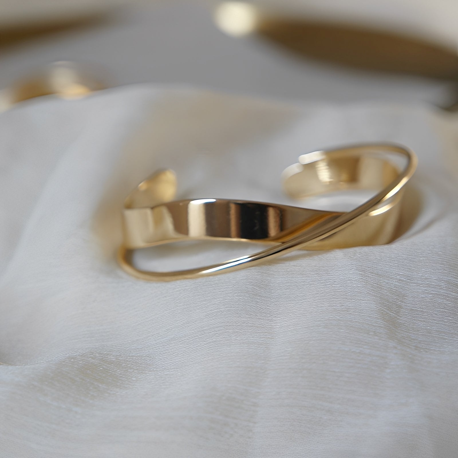 Lina – Klassisches Armband in Gold