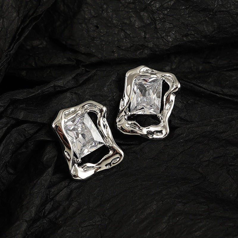 Hana – Ohrringe Flüssiger Goldener Stein