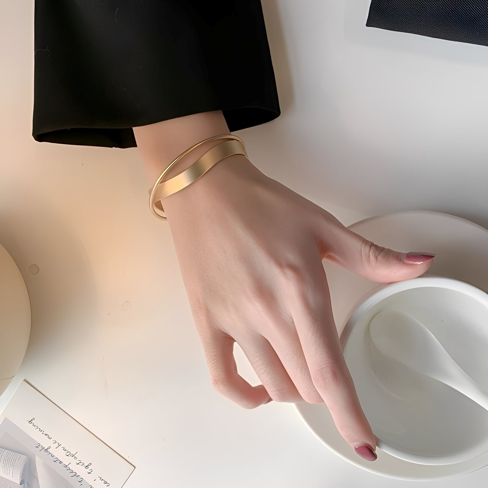 Lina – Klassisches Armband in Gold