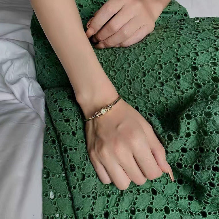 Amalia – Verstellbares Armband mit Goldenen Charms