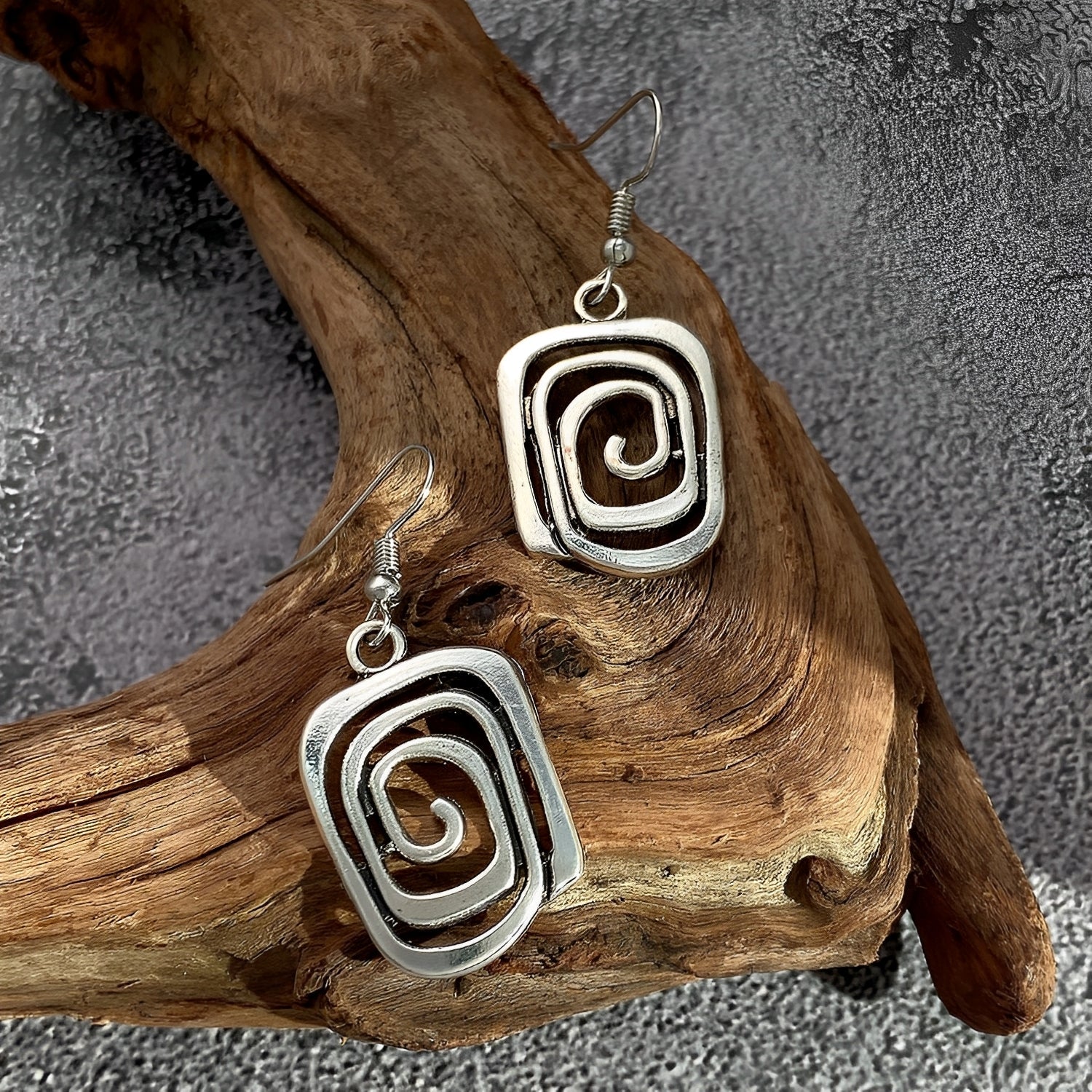 Kaia – Ohrringe Boho in Silber mit Spiraldesign