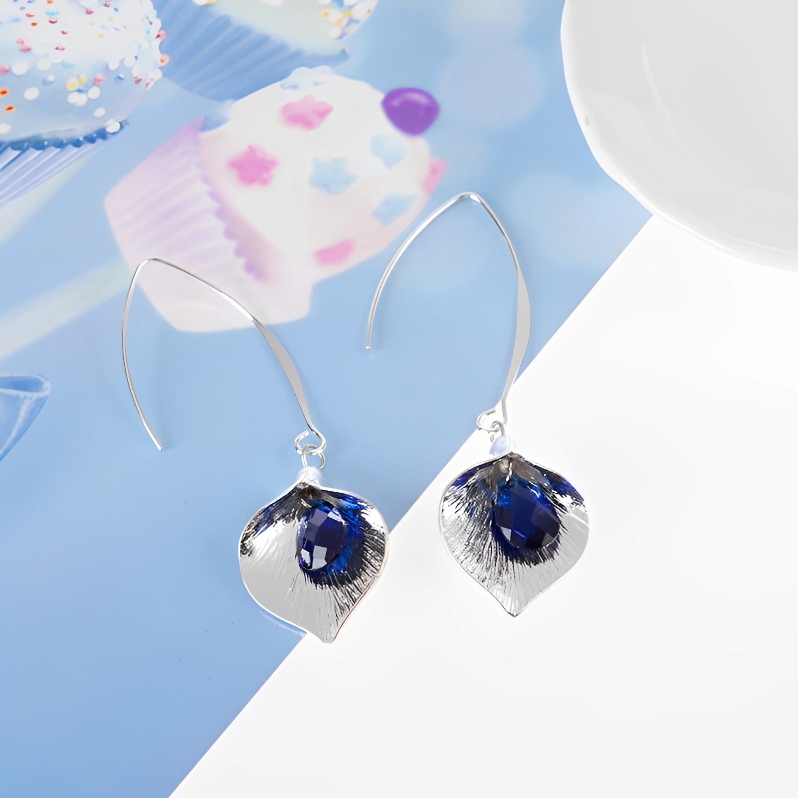 Lyana – Silberne Ohrringe mit Blauem Stein