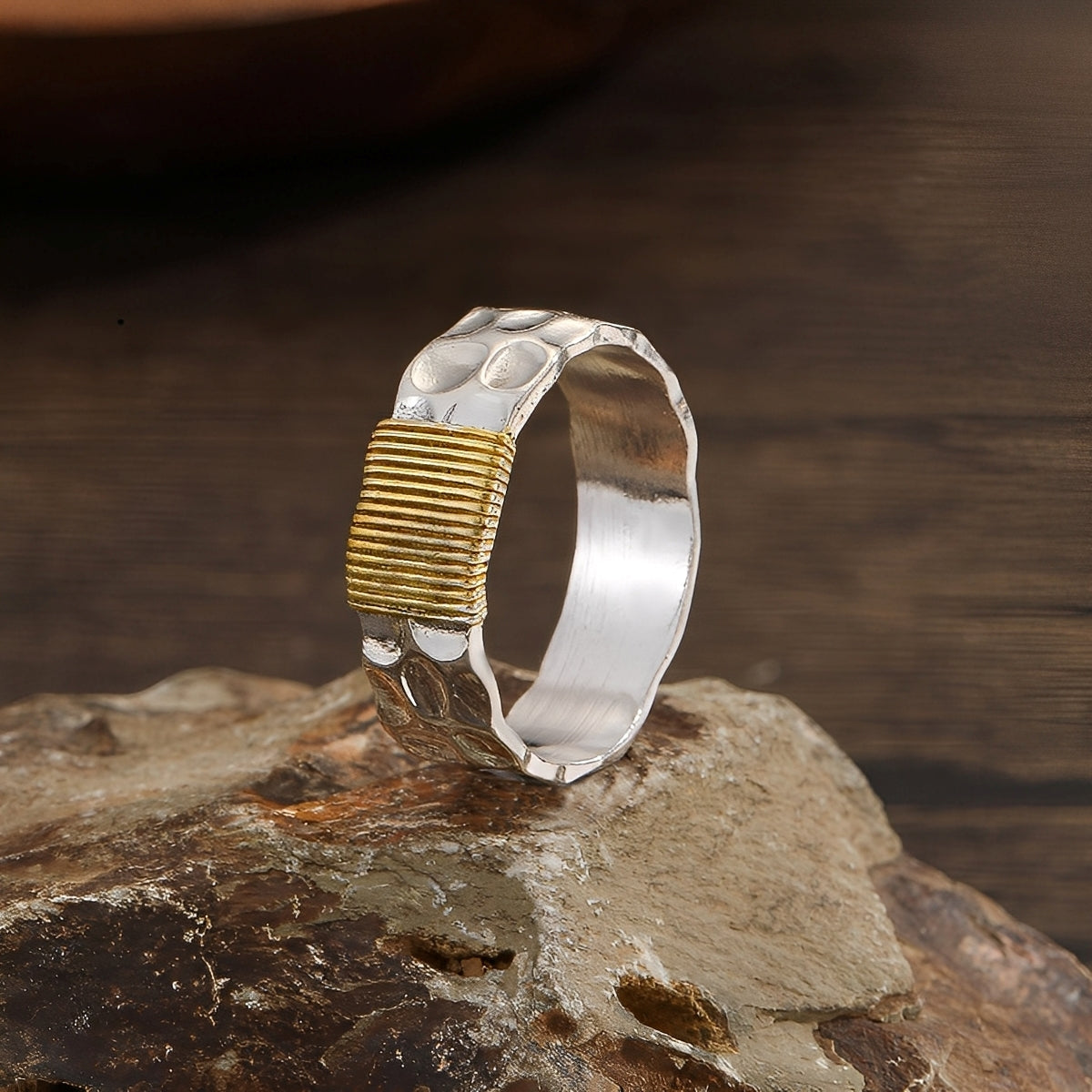 Cecile – Eleganter Silberring mit Goldenen Fäden