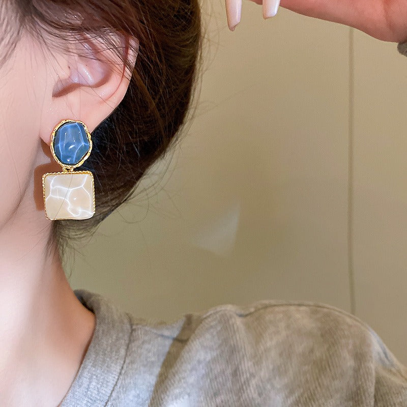 Lianne – Geometrische Emaillierte Ohrringe