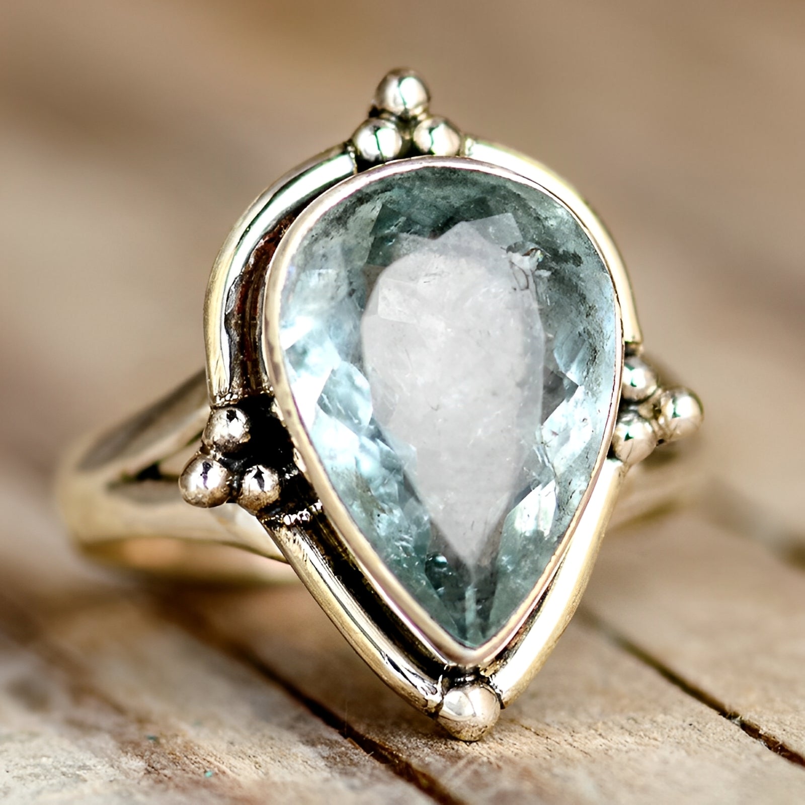 Vera – Vintage-Ring mit heller Zirkonia