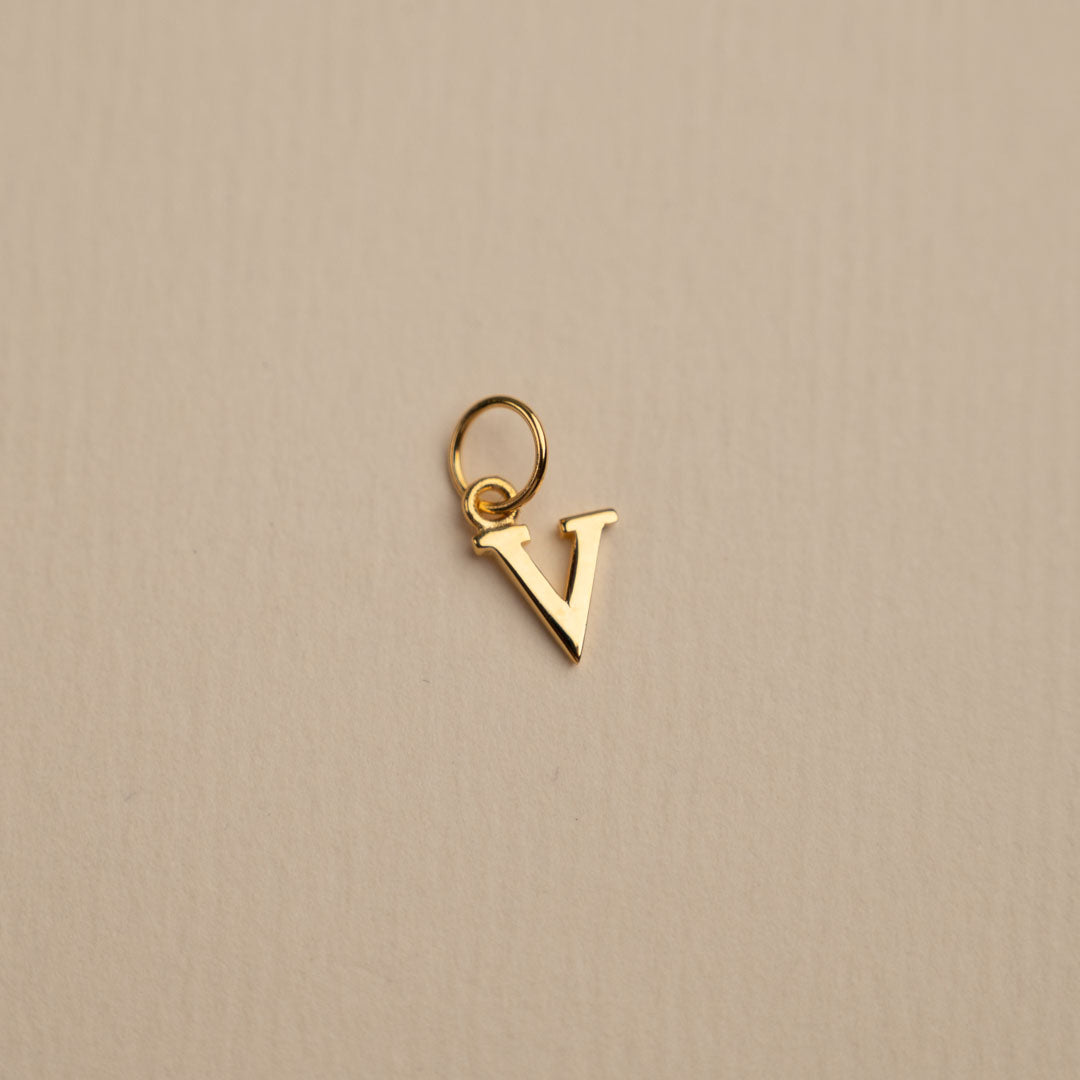 Sabrina - Buchstabe Goldanhänger