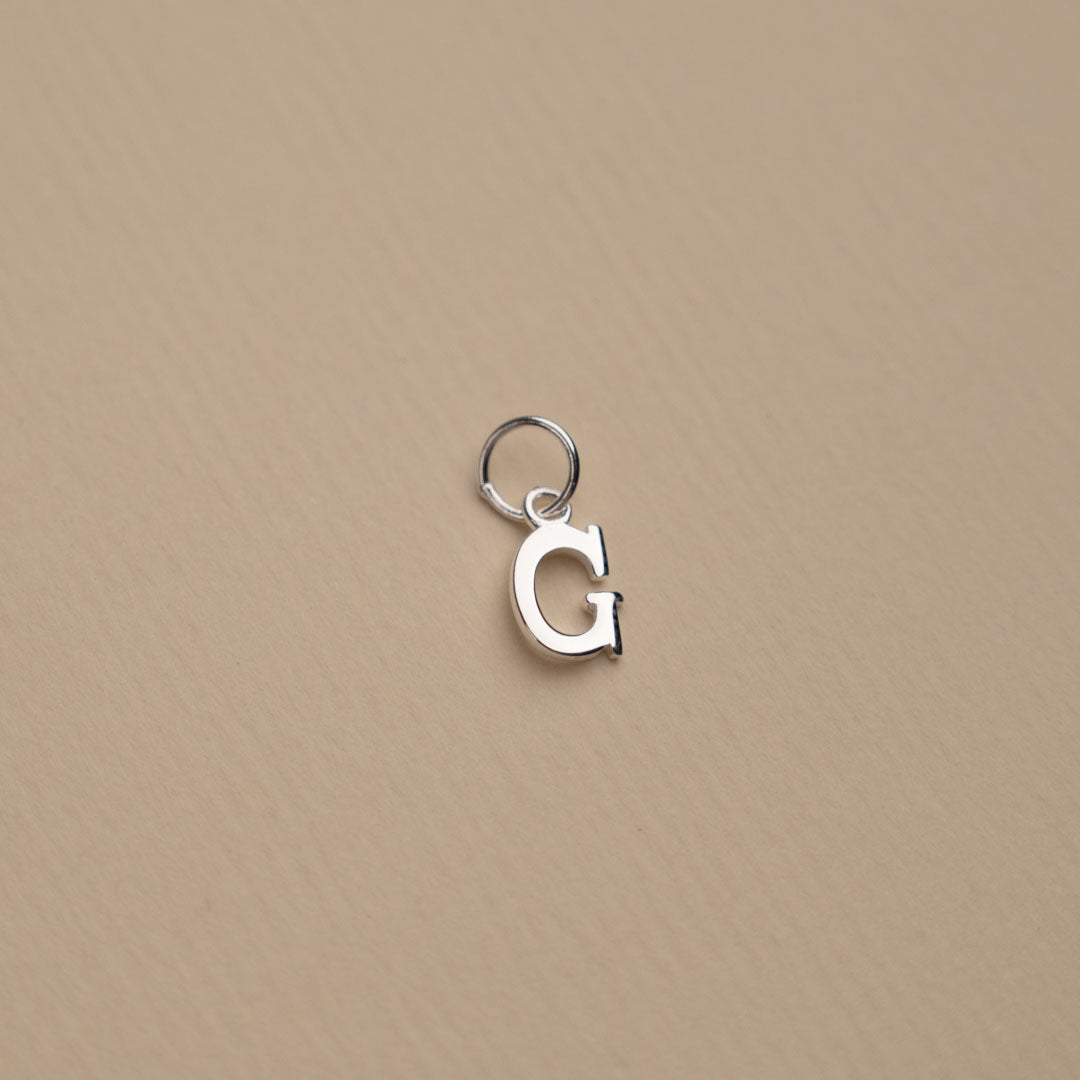 Nadia - Buchstabe Silberanhänger