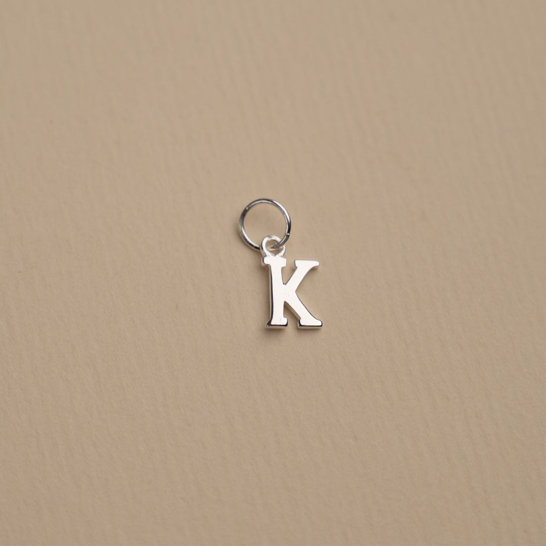 Nadia - Buchstabe Silberanhänger