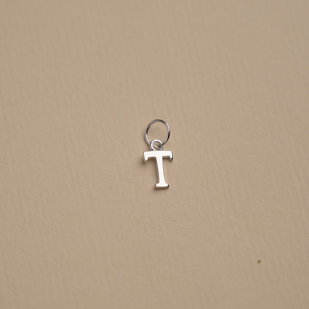 Nadia - Buchstabe Silberanhänger