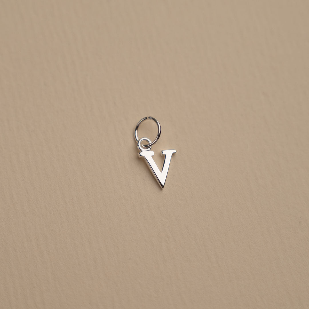 Nadia - Buchstabe Silberanhänger