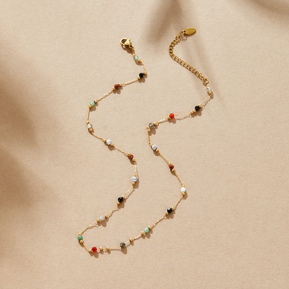 Lala - Halskette mit Perlen und Steinen