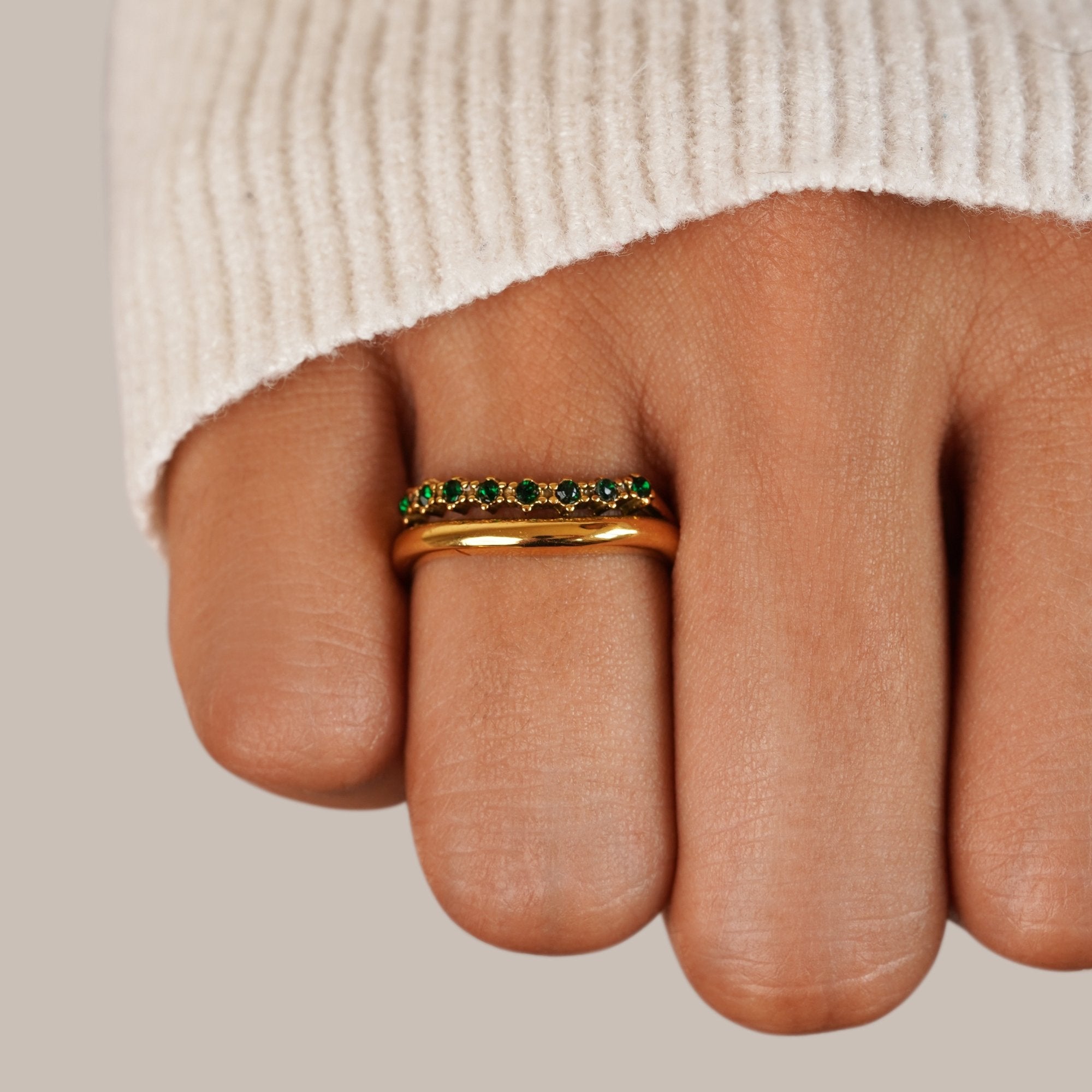 Issa – Überlagerte Elegante Smaragdring