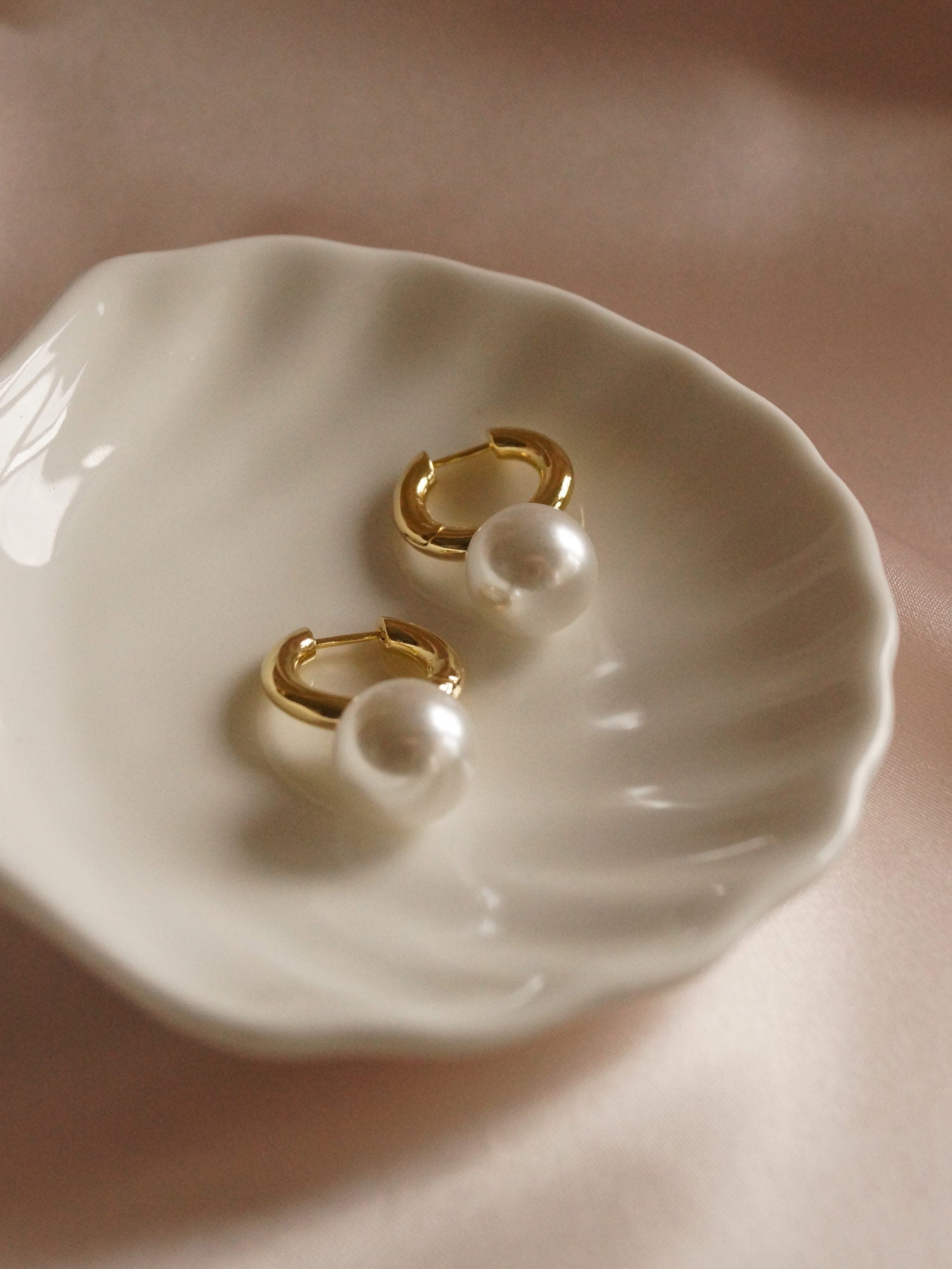 Moira - Perlen-Ohrringe