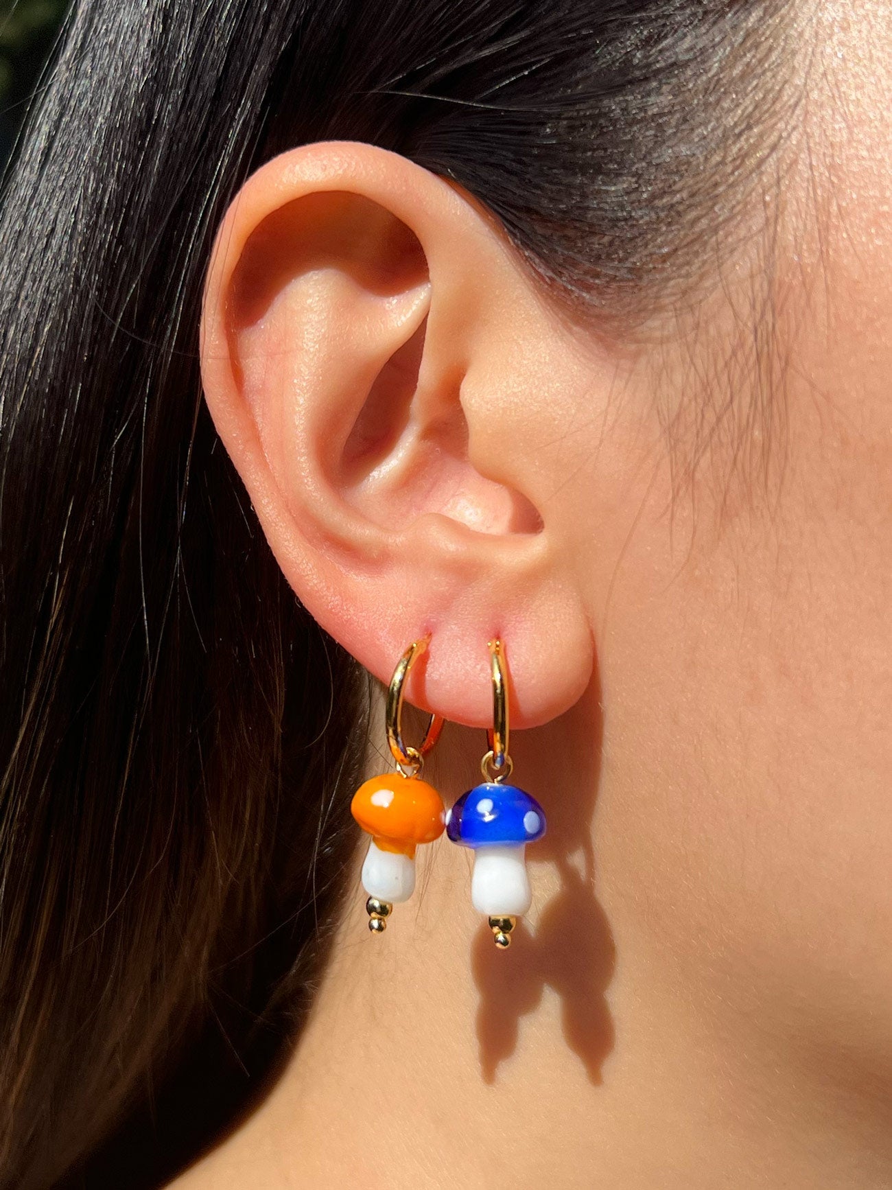 Kira - Blauer Pilz Creolen Ohrring