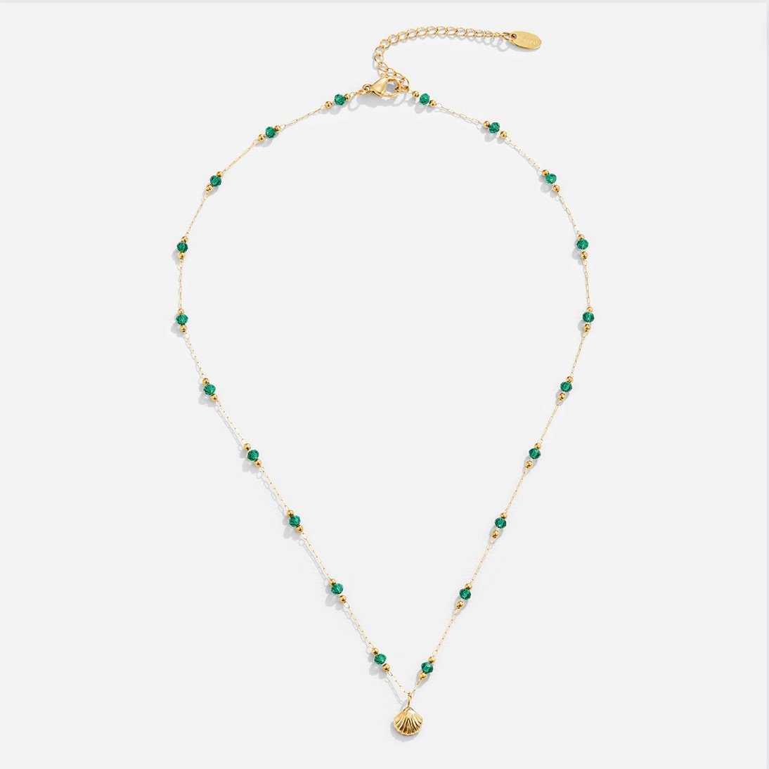 Nerissa – Goldkette Muschel und Grüne Perlen