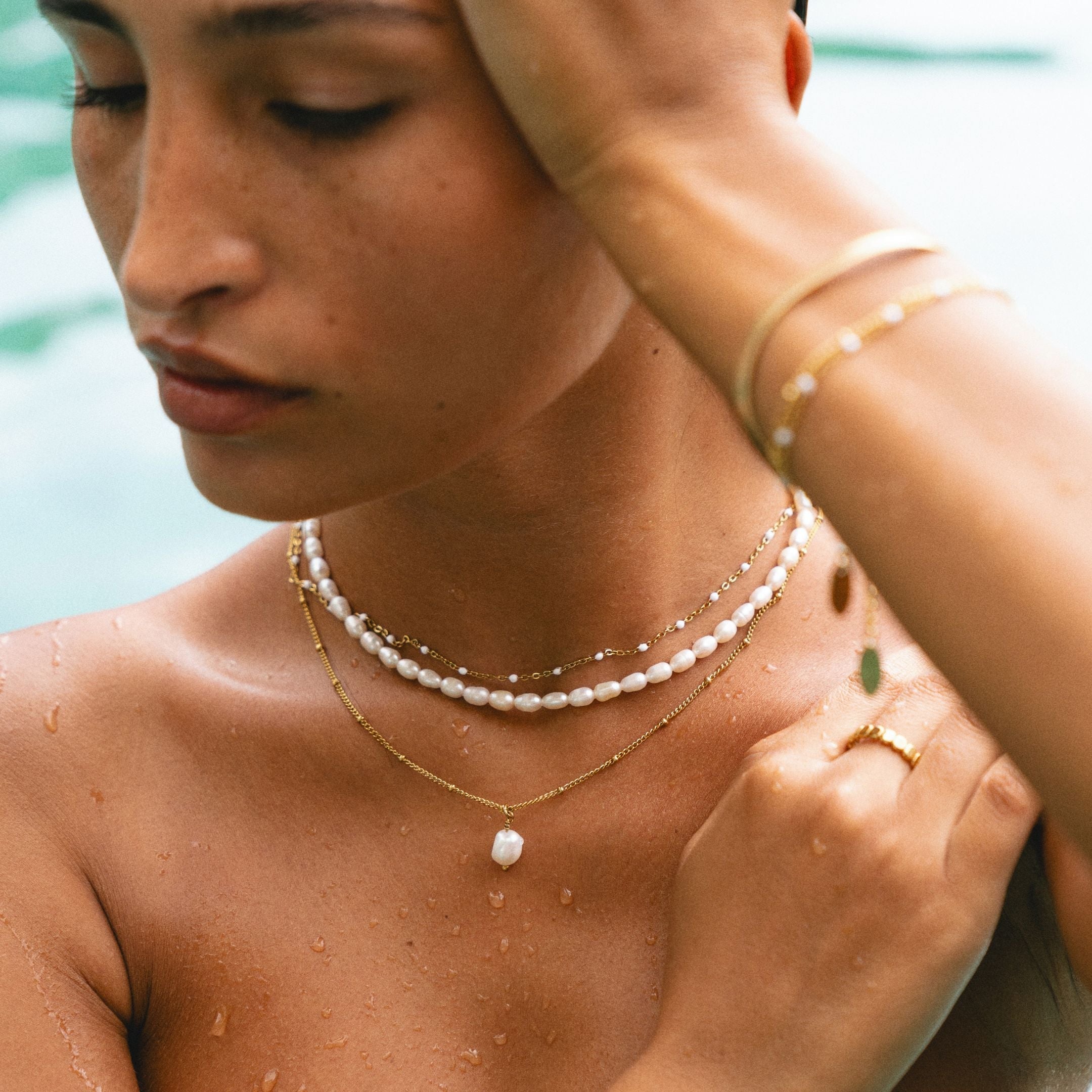 Kara – Halskette mit Mini-Süßwasserperlen