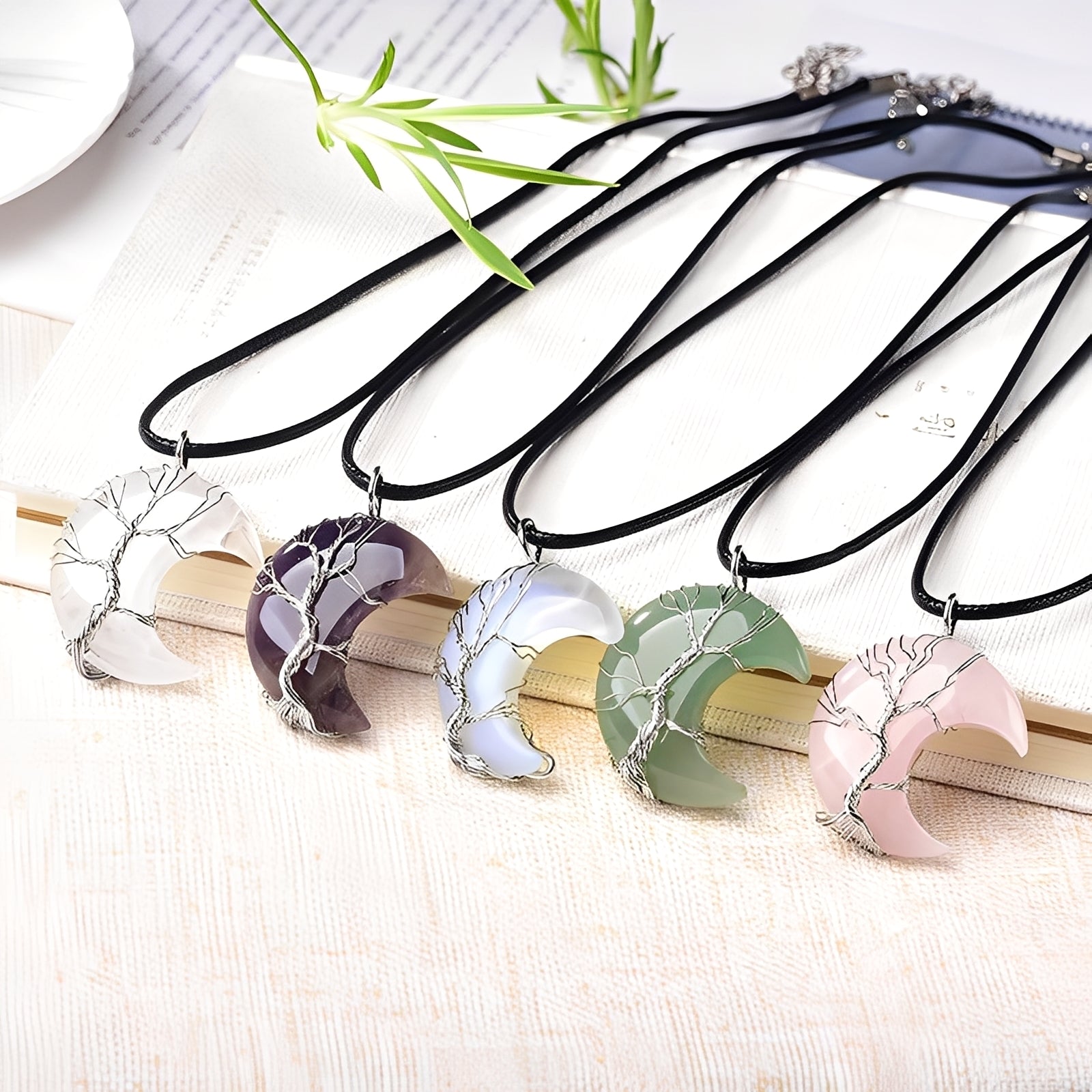 Kylie – Halskette Halbmond - Baum des Lebens