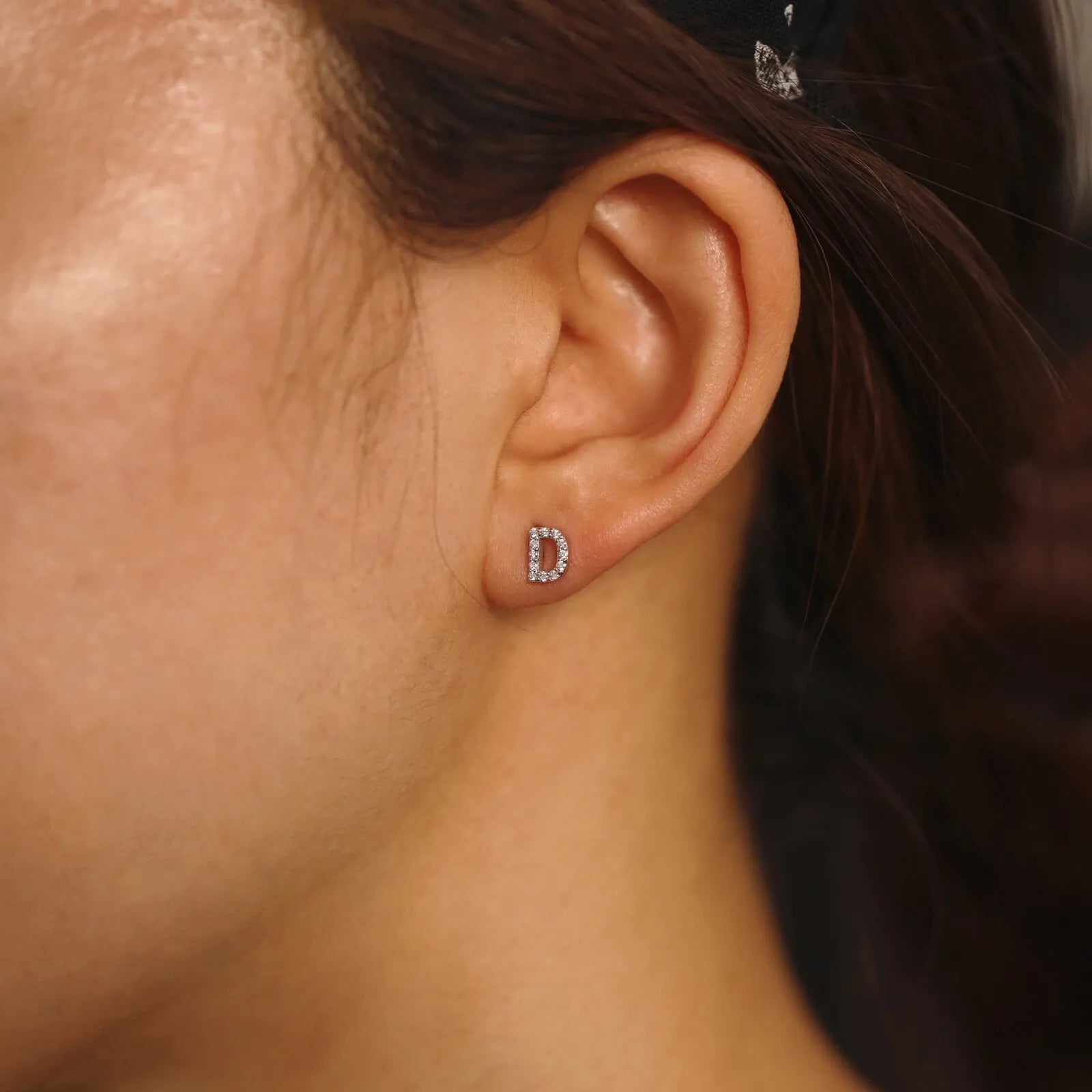 CZ Silber Initialen Ohrringe - zierliche Ohrstecker