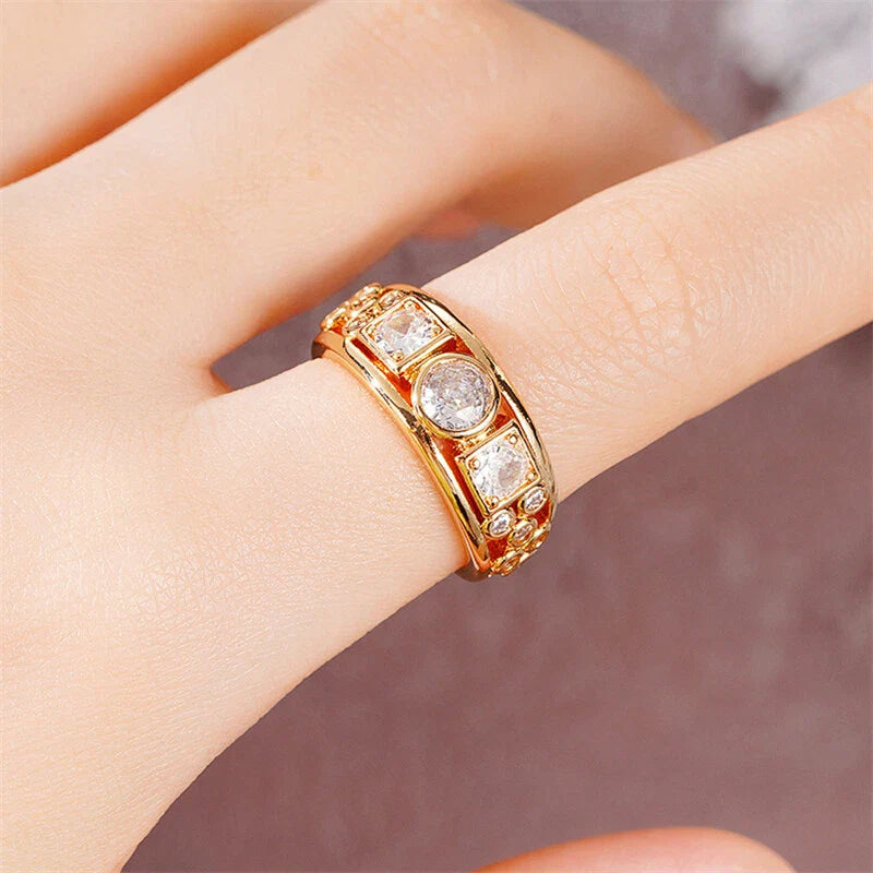 Lysandra – Kostbarer Ring im Antiken Stil