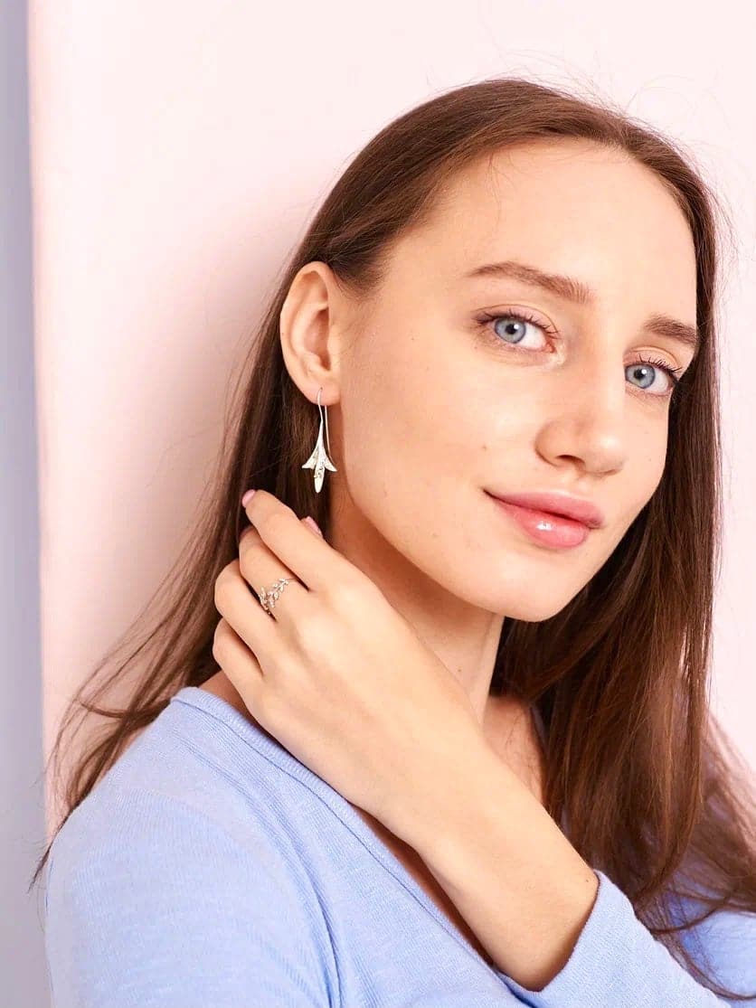 Silberne Jasminblüten Hakenohrringe