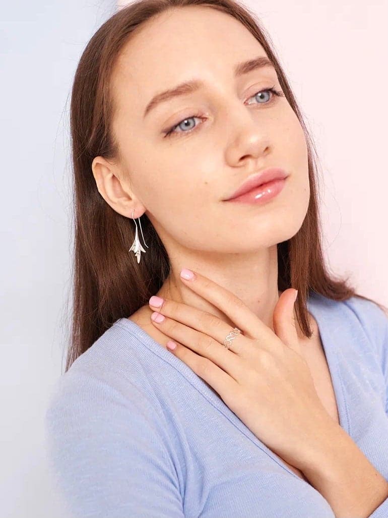 Silberne Jasminblüten Hakenohrringe