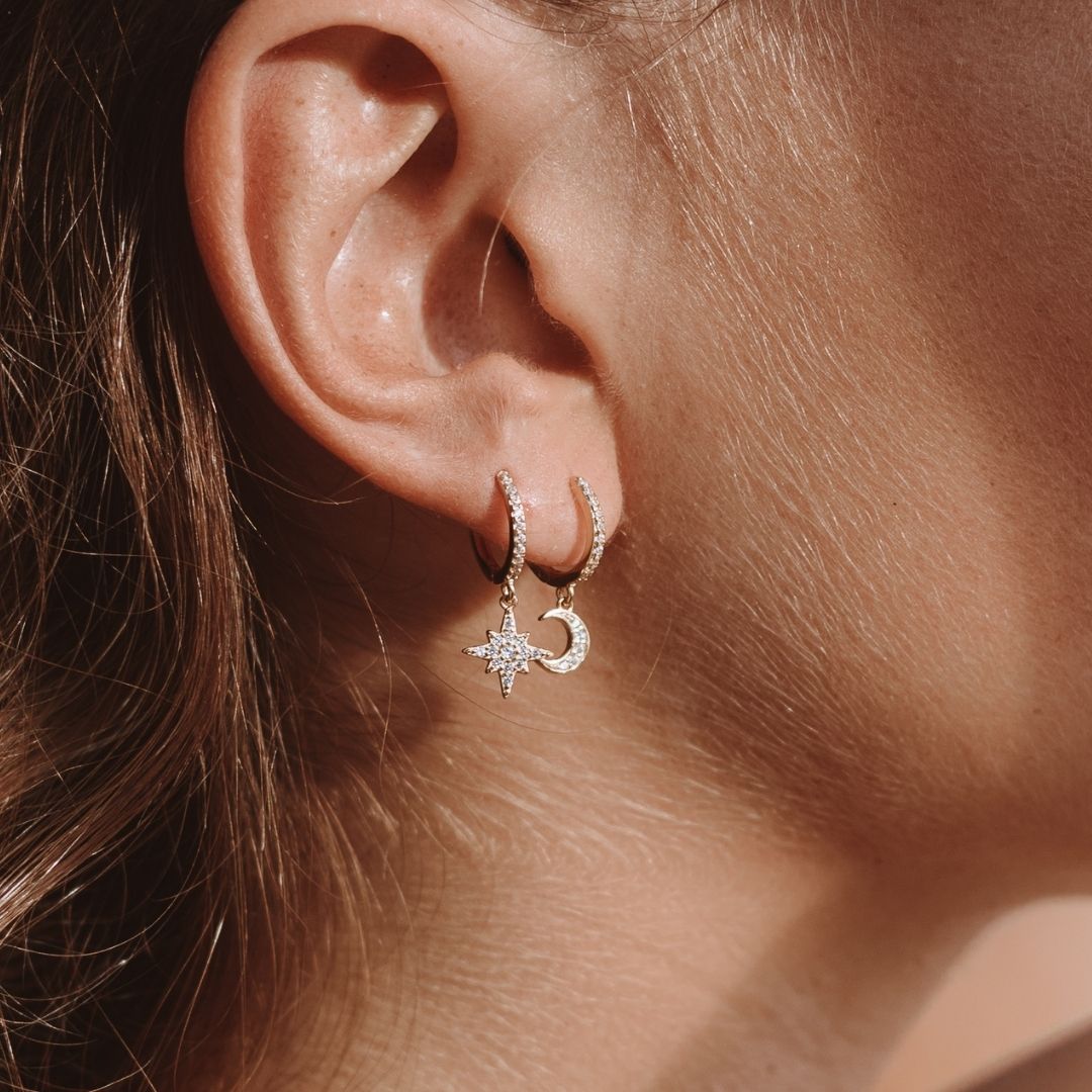 Sumner – Ohrringe Gold mit Mond und Stern