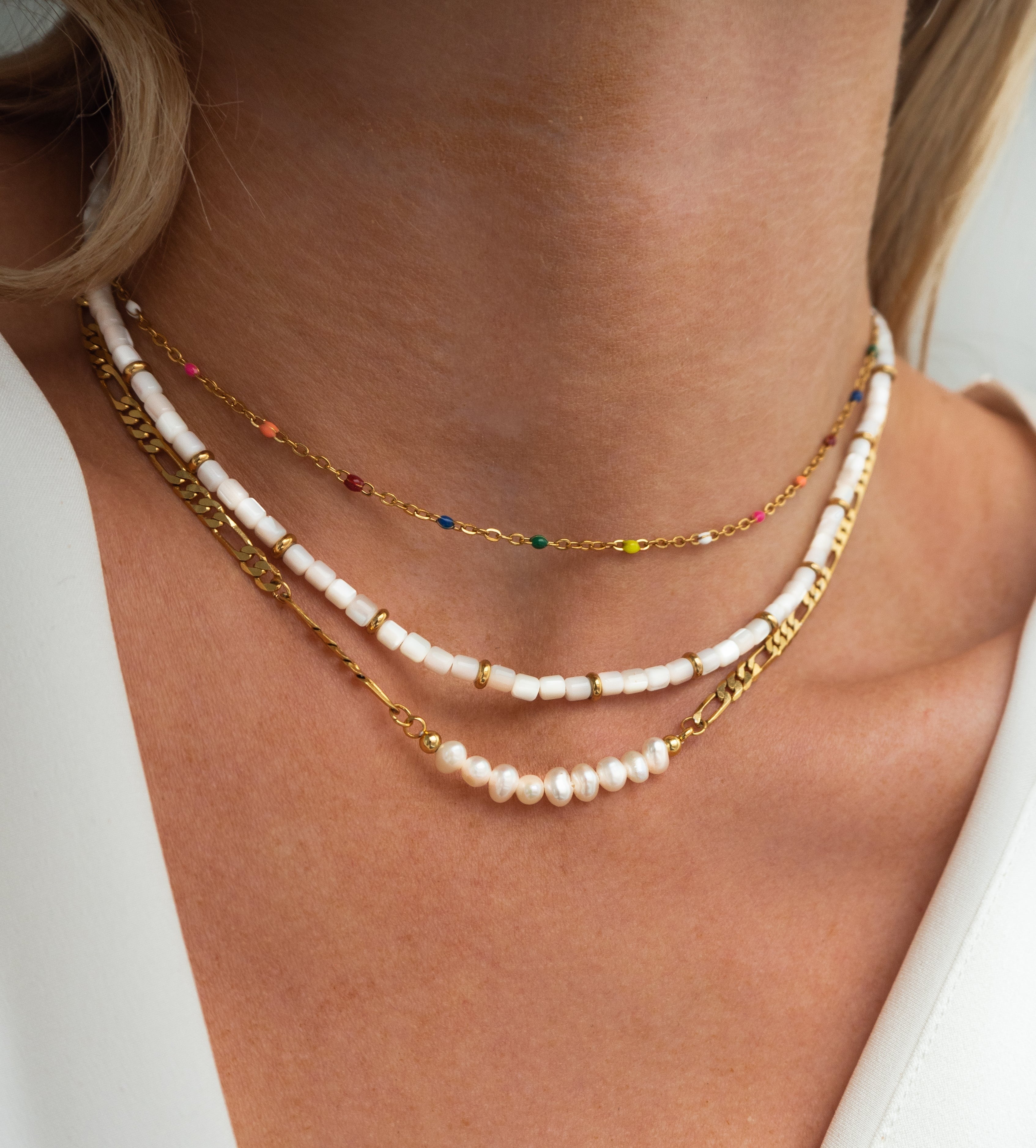 Alba - Regenbogen und Gold Halsband