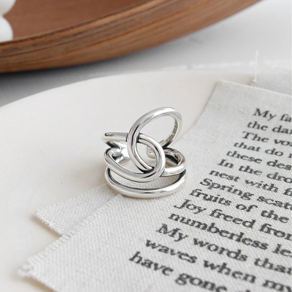 Dahlia – Geflochtener Retro-Eleganter Ring