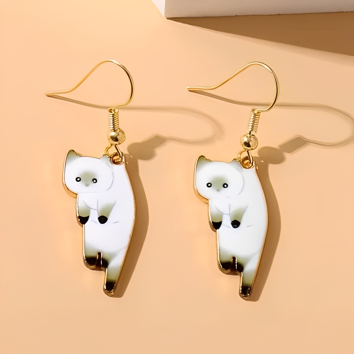 Kate – Hängende Ohrringe Katze