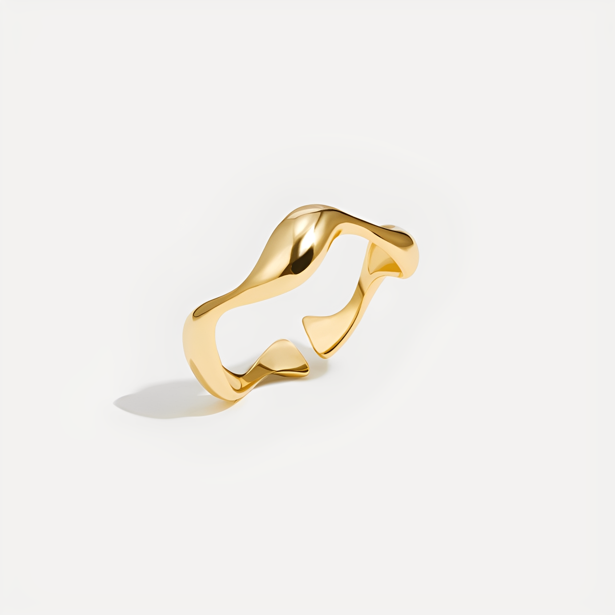 Tarah – Ring Welle aus 18K Gold