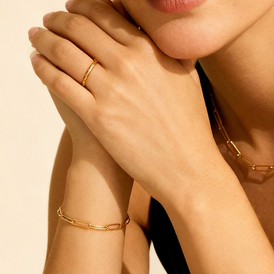 Amy – Raffiniertes Goldenes Armband