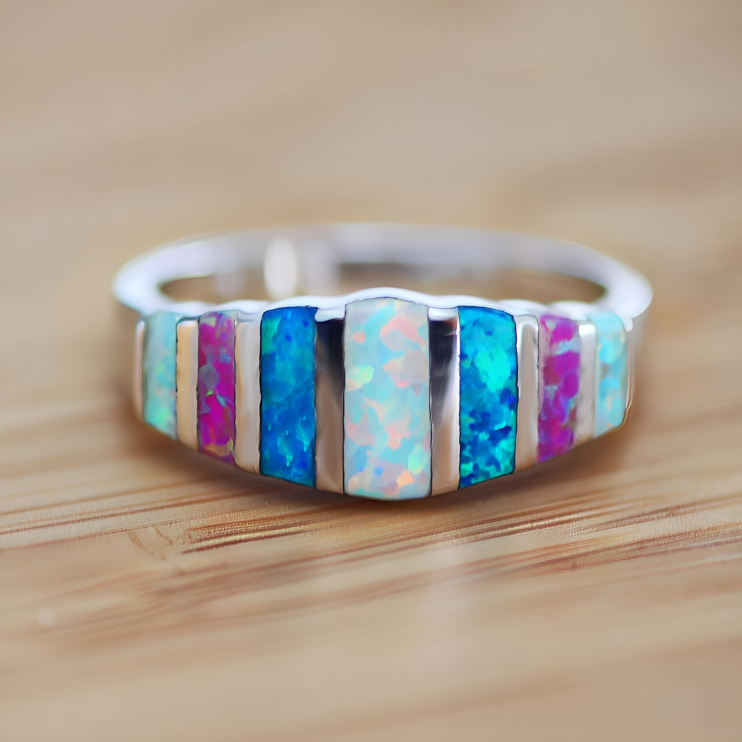 Leana – Eleganter Ring aus Feueropal & Silber