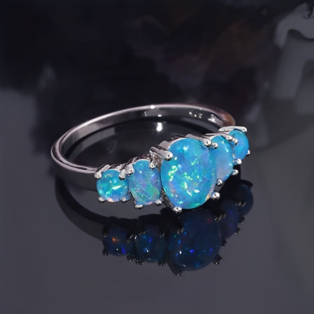 Merly – Ring Blauer Feueropal aus Silber